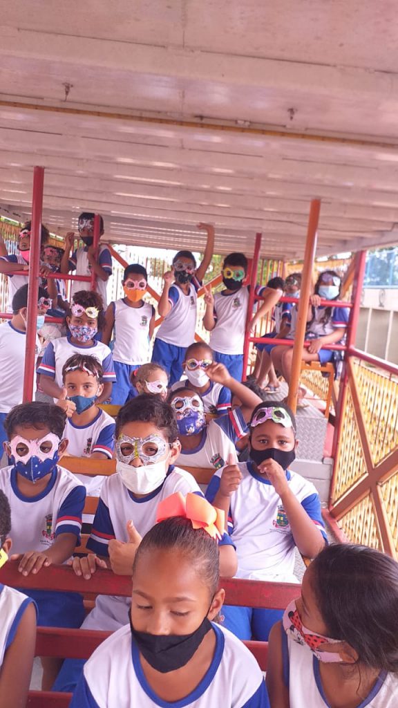 Alunos das escolas da Prefeitura de Linhares caem na folia de Carnaval 3