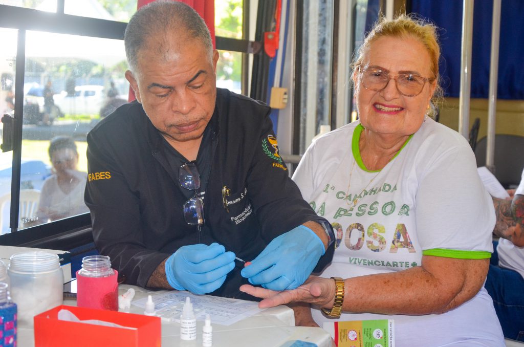 Guarda Municipal realiza ação social em comemoração ao Dia das