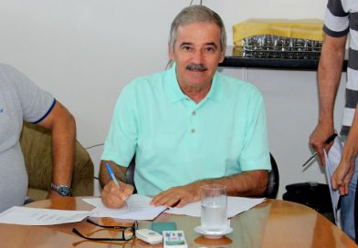 Prefeitura realiza repasse de mais de R$ 1 milhão a 10 entidades socioassistenciais de Linhares Prefeitura realiza repasse de mais de R$ 1 milhão a 10 entidades socioassistenciais de Linhares
